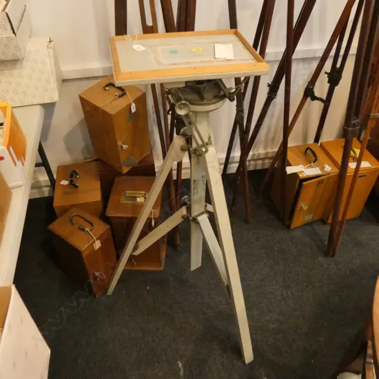 TRIPOD BASED INSTRUMENT TABLE OR SCULPTOR'S MODELLING  PLATFORM