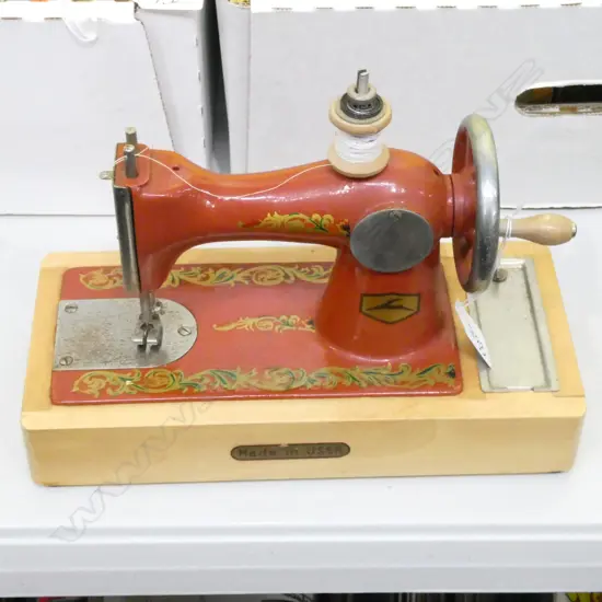 DIECAST RUSSIAN TOY SEWING MACHINE L. 250MM