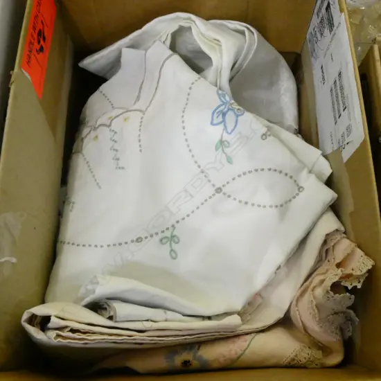 LARGE BAG LINEN & CROCHET ITEMS;  TABLECLOTHS, NAPKINS, DOILIES