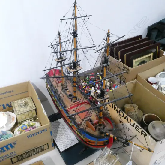 HM BARK ENDEAVOUR SHIP MODEL, L. 640MM
