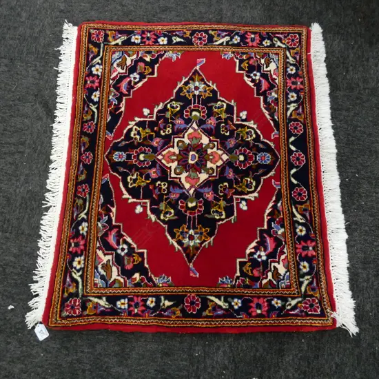 #236G PERSIAN KASHAN FINELY HAND KNOTTED WOOL PILE RUG 880 X 670MM