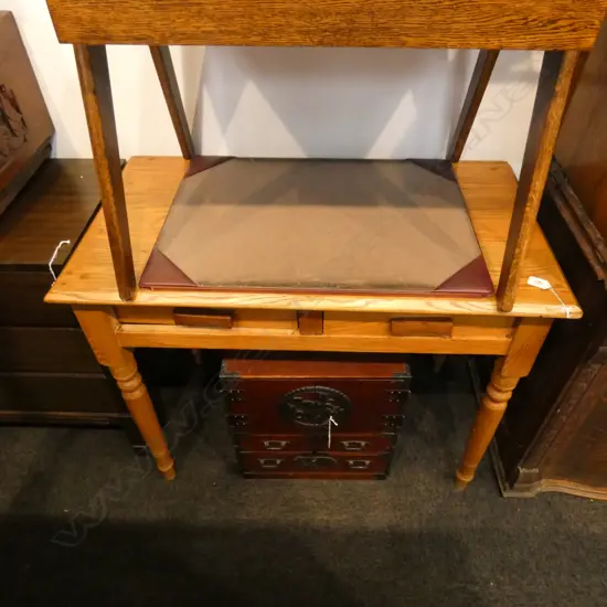 ART DECO OAK DESK WITH LEATHER TOP L. 920MM