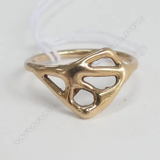 14ct GOLD RING