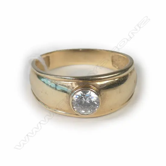 9CT YELLOW GOLD? & CUBIC ZIRCONIA RING