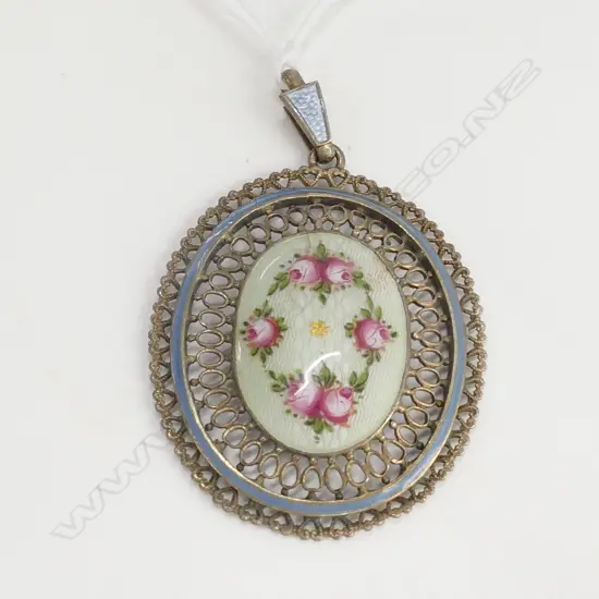 FILIGREE SILVER & HAND PAINTED ENAMEL PENDANT
