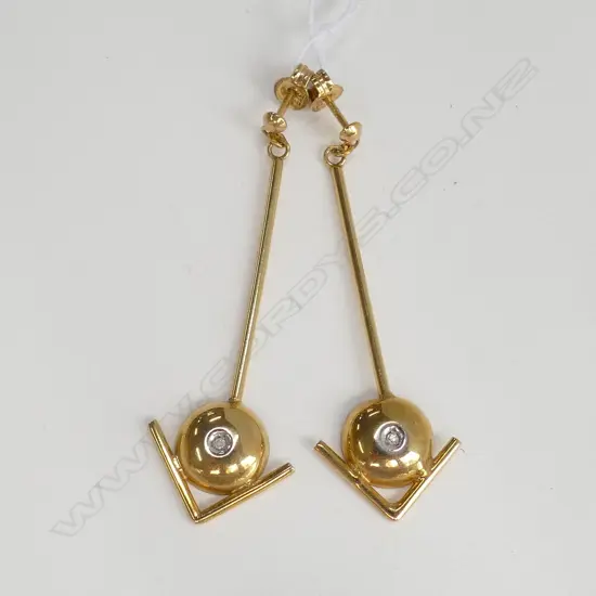 PR 9ct GOLD DROP EARRINGS w SMALL DIAMONDS. 3.22gm