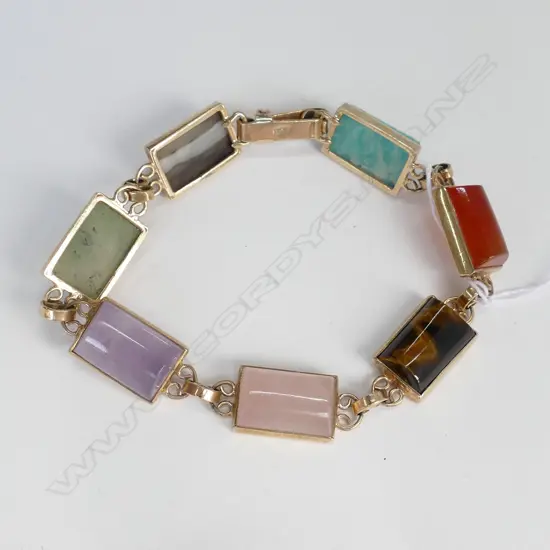 9ct GOLD LINK BRACELET SET w SCOTTISH HARDSTONES. TOTAL 19.1gm. 19.84gm