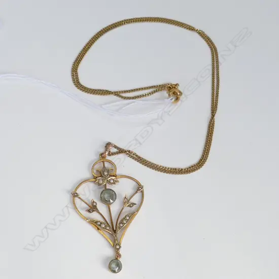 9ct GOLD EDWARDIAN PENDANT SET w AQUAMARINES & PEARLS 2.3gm ON GOLD PLATED CHAIN
