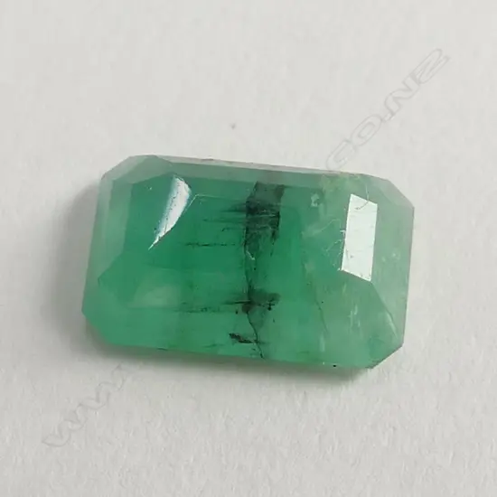 UNSET EMERALD CUT COLUMBIAN EMERALD (INCLUDED)