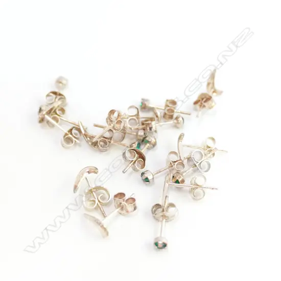 COLLECTION OF STG SILVER EAR STUDS WITH STONES