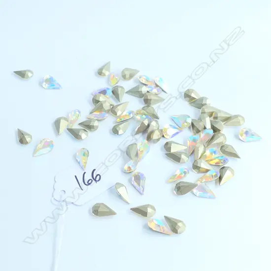 PEAR SHAPED VINTAGE CRYSTALS