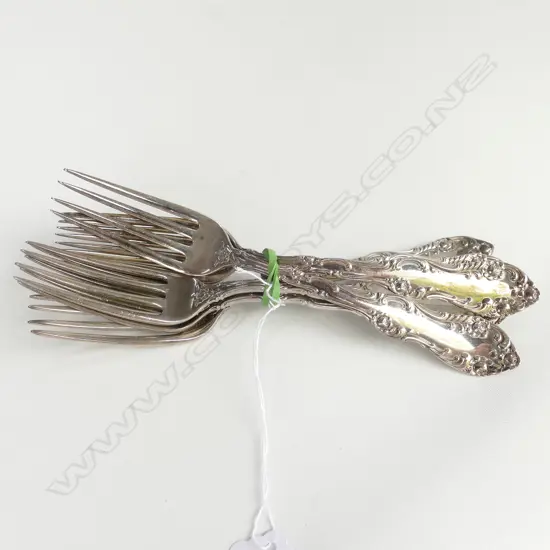 STERLING CUTLERY; 6 LUNCHEON FORKS 257 GRAMS