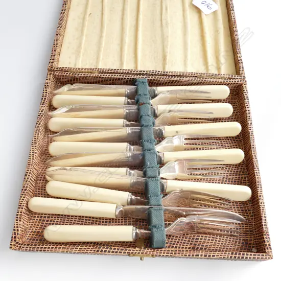 SHEFFIELD SILVER PLATED FISH KNIVES &amp; FORKS