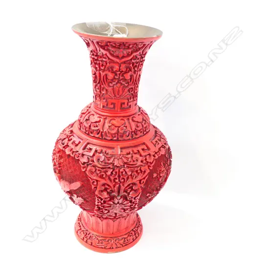 RED ORIENTAL VASE 300MM H