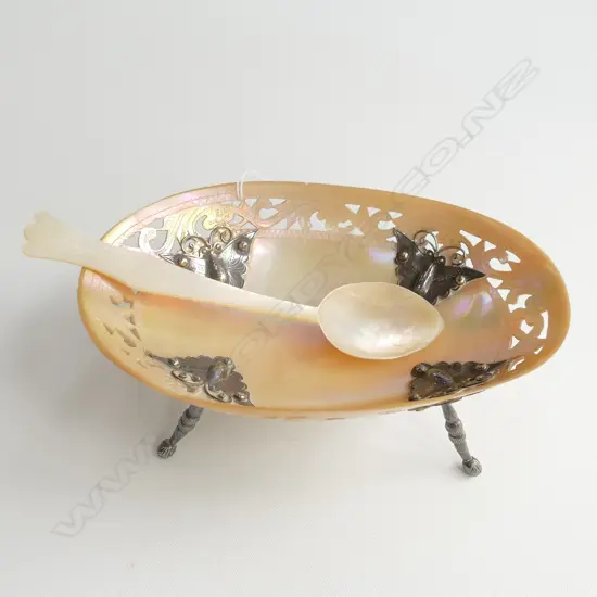 VINTAGE SILVER &amp; MOP SHELL DISH &#x2B; SPOOM