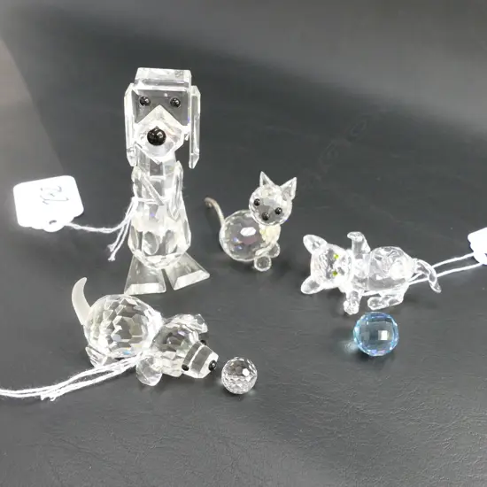 6 SWAROVSKI ORNAMENTS 2 KITTENS (1 AF), 2 BALLS YARN, 2 DOGS TALLEST (REPAIRED) H.70MM