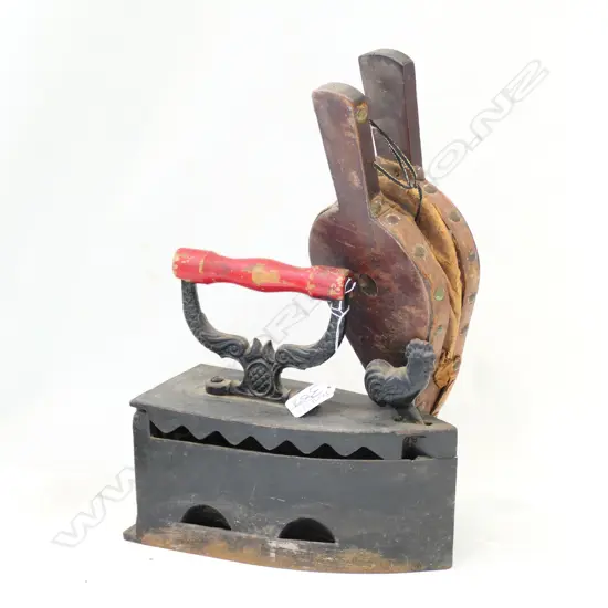 LGE CAST IRON COAL IRON + OLD FIRE BELLOWS