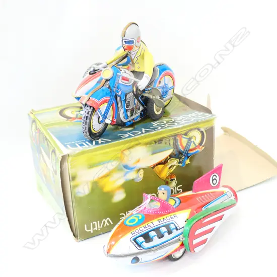 TIN BOAT RACER AND BOXED MOTOCYCLE WITH SIDE CAR