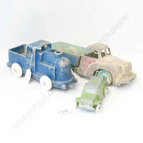 3 FUN HO CAST IRON TOYS; BLUE PICK UP 225MM L, GREEN CAR, DUMPTRUCK AF