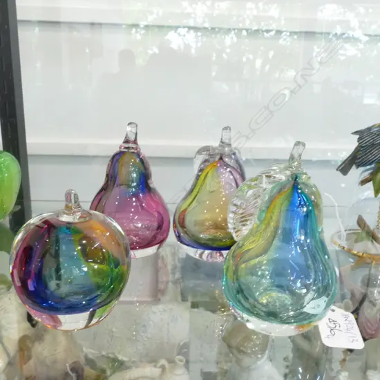 2 SIGNED PETER RAOS STUDIO ART GLASS PAPERWIEGHT PEARS + 2 OTHER