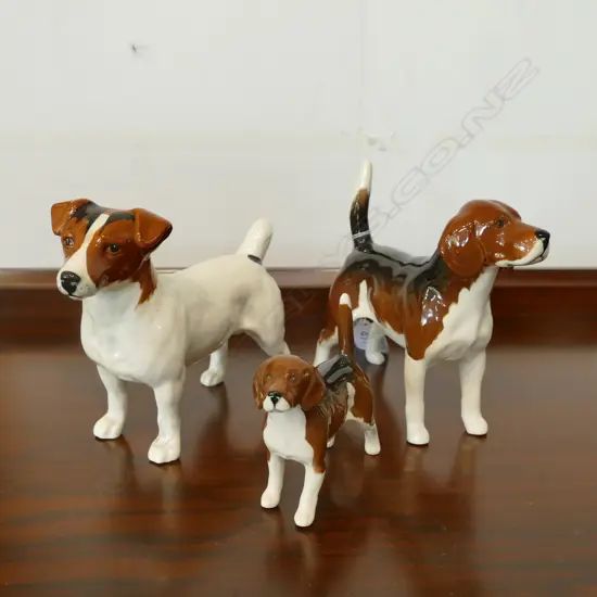 3 BESWICK DOGS JACK RUSSELL AND 2 BEAGLES TALLEST H.120MM