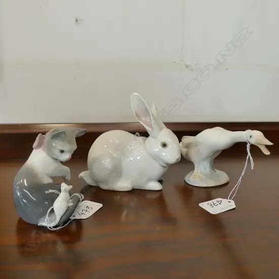 3 LLADRO ANIMALS BUNNY H.100MM DUCK L.160 CHIP TO BEAK & KITTEN H,80MM