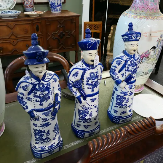 CHINESE BLUE AND WHITE PORCELAIN 3 WISE MEN KANGXI CHINA FIGURINES