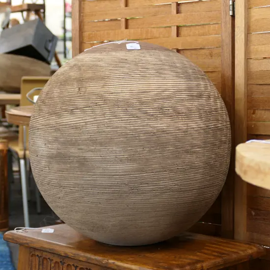 TEXTURED CERAMIC SPHERE 380MM H