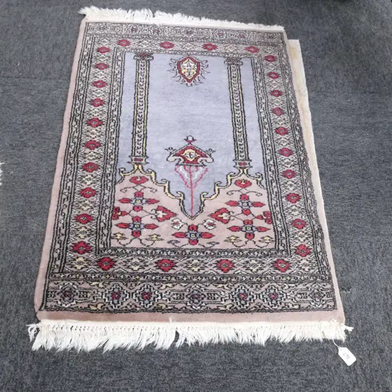 HAND KNOTTED PRAYER RUG 1000 X 620 MM