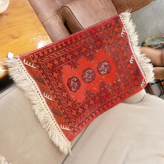 SMALL HAND WOVEN RUG 710 X 530MM 