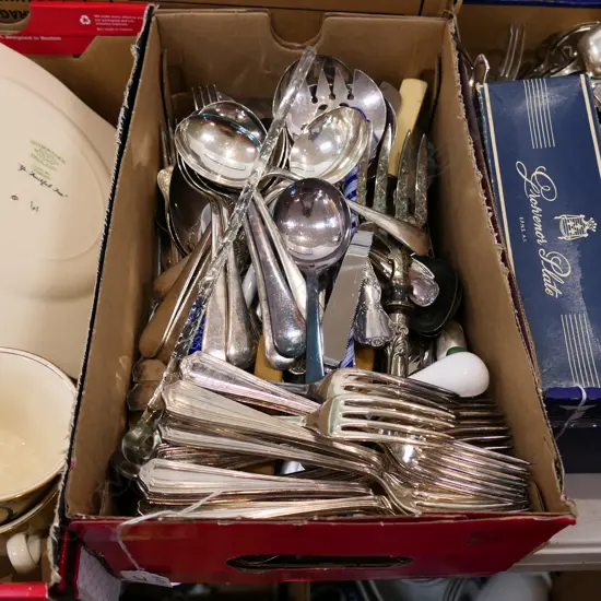 BOX LOT ASST. CUTLERY