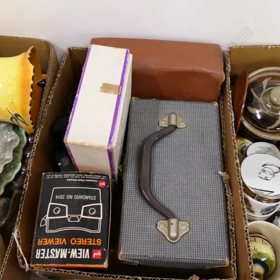 BOX LOT 2 BINOCULARS, VIEWMASTER AND SLIDES ETC