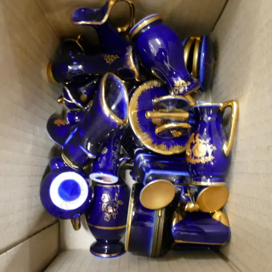 COLLECTION OF ASST. LIMOGES TRINKETS