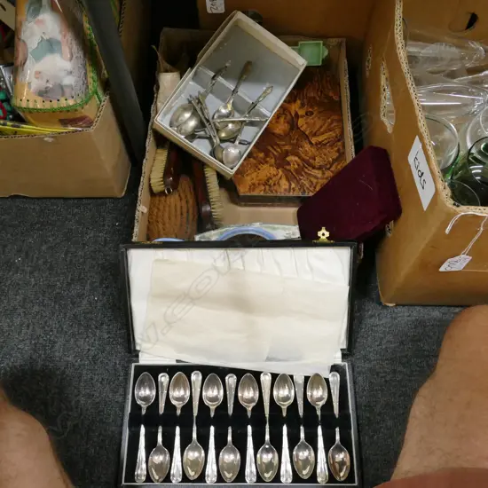 BOX LOT BOXED CUTLERY, VANITY SET ETC