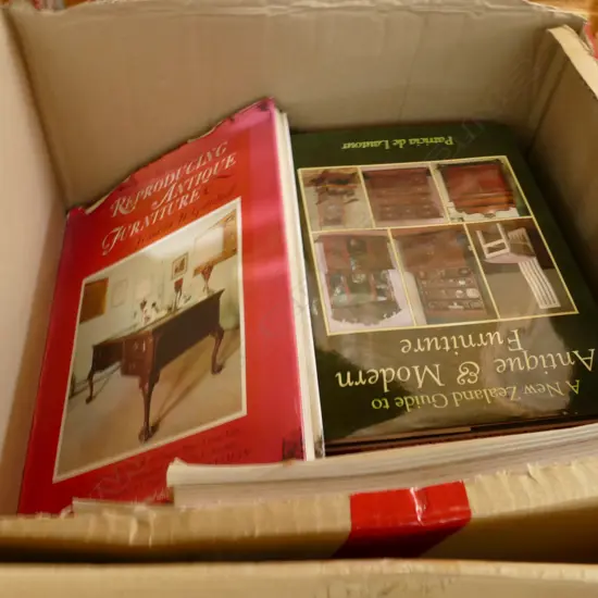 BOX LOT BOOKS ON ANTIQUES