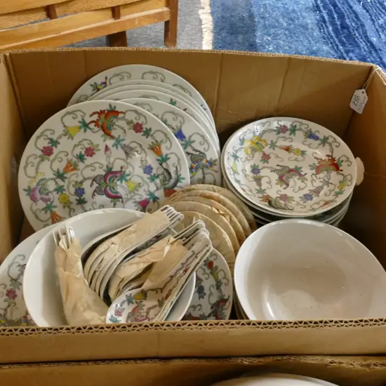 BOX LOT ORIENTAL DINNERSET ETC 