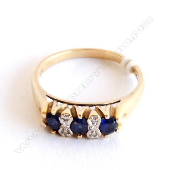 9ct BLUE & WHITE STONE DRESS RING BRIDGE DESIGN