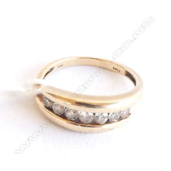 10ct 7 STONE DIAMOND BAND