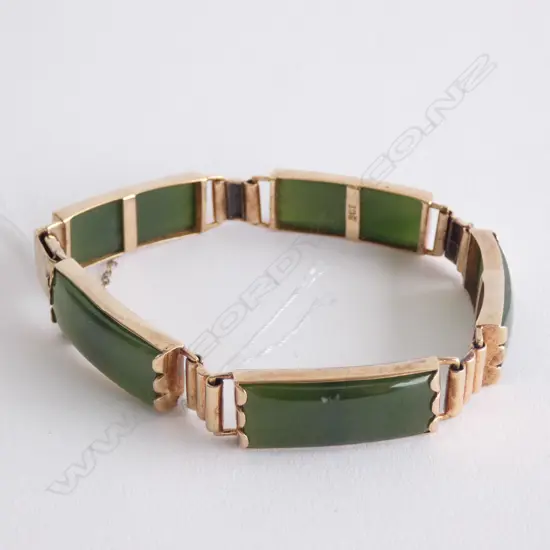 9CT GOLD AND POUNAMU BRACELET