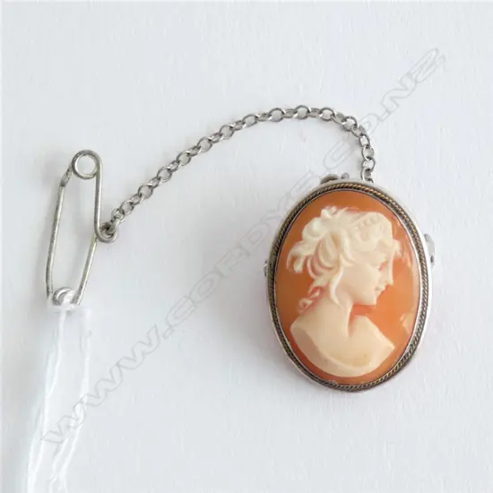 800 SILVER & CAMEO BROOCH