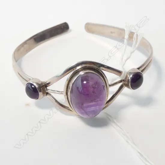 SILVER BANGLE w 3 AMETHYSTS