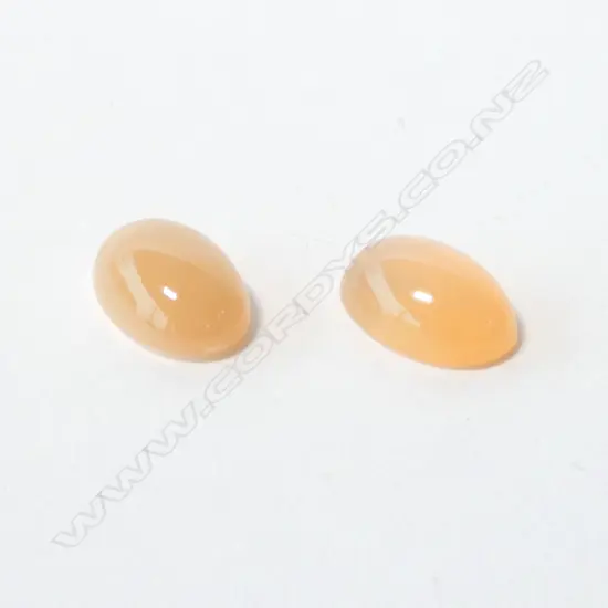 PAIR ORANGE MOONSTONE CABOCHONS - STRONG, CAT'S EYE, 5.6CT EA