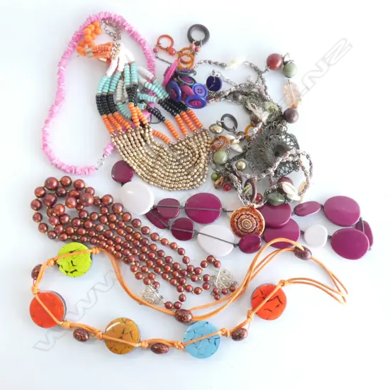 LG BAG ASSORTED COSTUME JEWELLERY