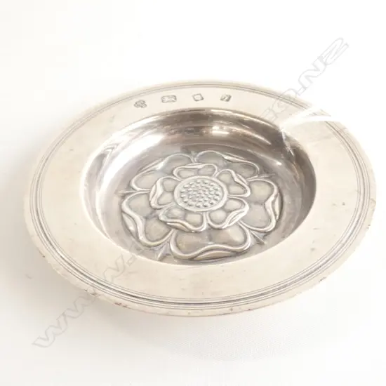 SILVER PATEN DISH LONDON ROSE 90gm. Dia.122mm