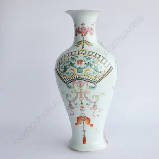 LG CONTEMPORARY ORIENTAL VASE, DRAGONS, GOLD FISH, H. 340MM