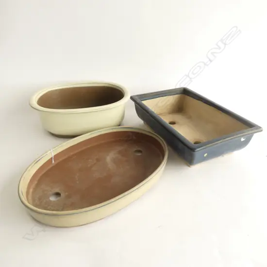 THREE JAPANESE BONSAI POTS, LONGEST 275MM