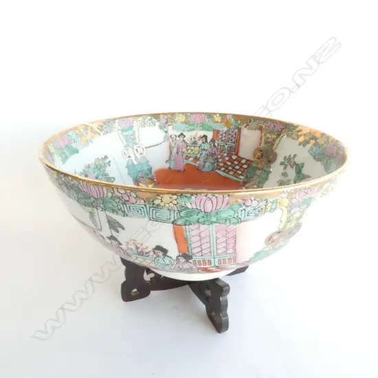 CHINESE FAMILLE ROSE PUNCH BOWL ON STAND Dia.260mm