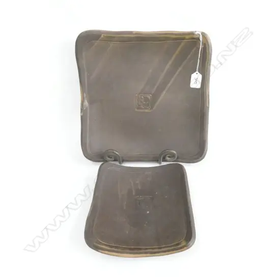 PAIR OF WOODFIRED JAPANESE PLATTERS LARGEST D.300mm