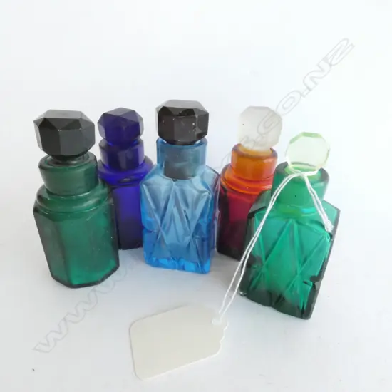 FIVE MULTI COLOURED VINTAGE SCENT BOTTLES, H. 70MM