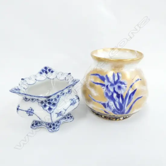 ROYAL DOULTON BLUE IRIS VASE (H.110MM) & ROYAL COPENHAGEN BLUE & WHITE POT, H.80MM